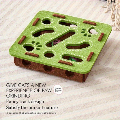 Groene vierkante vilten kattenpuzzel met uitsparingen en houten staafjes van bovenaf